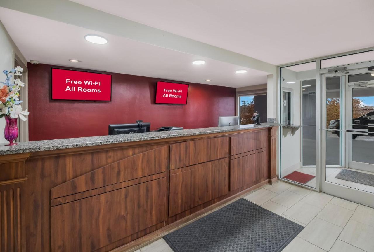 Red Roof Inn & Suites Jackson, Tn Exteriör bild