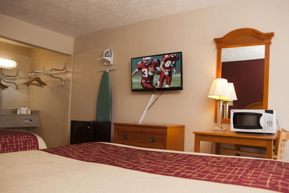 Red Roof Inn & Suites Jackson, Tn Exteriör bild